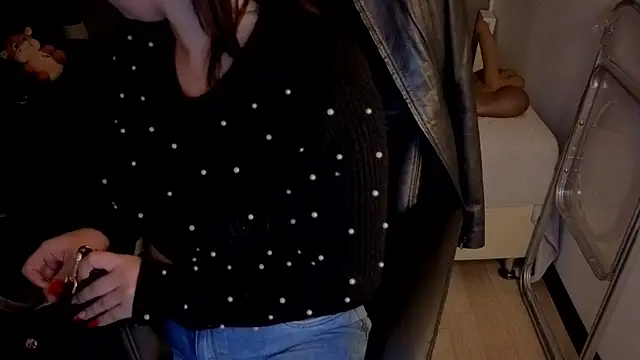 almma_shy - Almma_shy's free webcam - UK Sex Cams