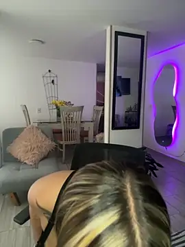 Webcam Model (_Maraa)  is live.Free join now!
