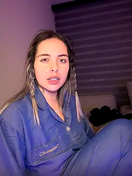 Alirawrz live cam