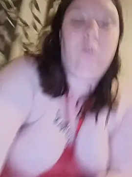 Feuchtekitty92@xh from StripChat is Freechat