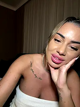 KirstieVegas