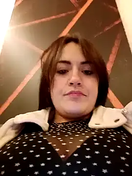 lesly_10- - Lesly_10-'s free webcam - UK Sex Cams