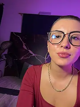 Webcam Model (EmaSaenz)  is live.Free join now!