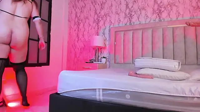 stephanie_daniels_ - Stephanie_Daniels_'s free webcam - UK Sex Cams