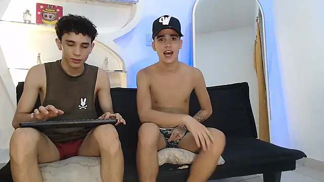 THREE_GUYS_HOT