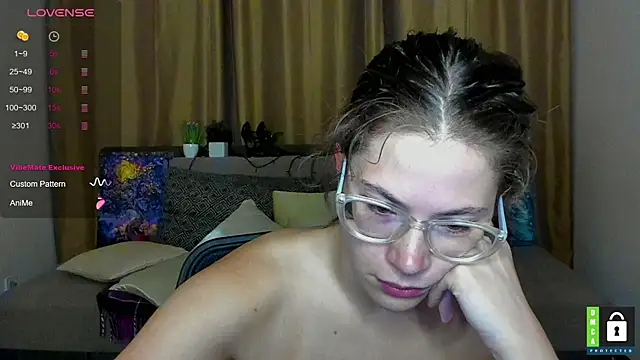 Alicia_redfollow