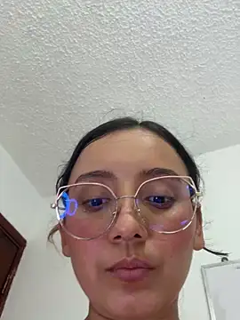 Kay_LustyWife from StripChat is Group