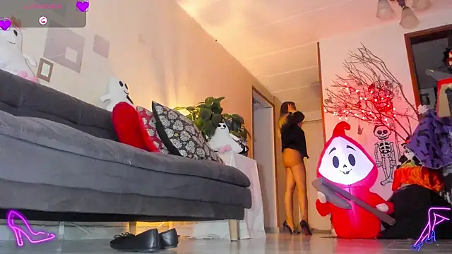 charlize_legs
