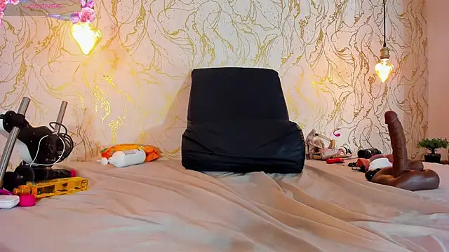 NAOMY_COOPER
