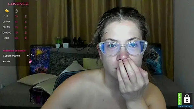 Alicia_redfollow