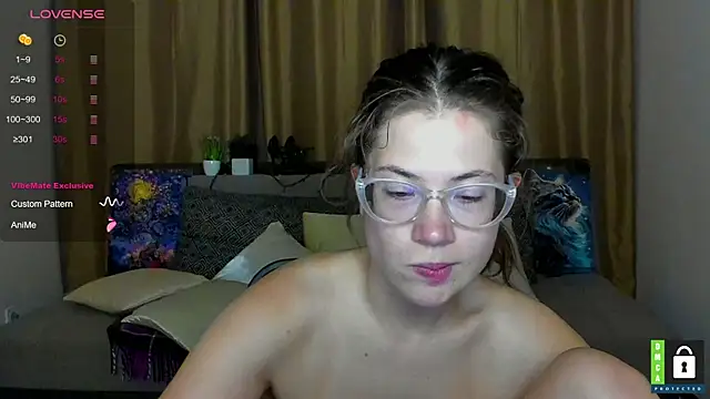 Alicia_redfollow
