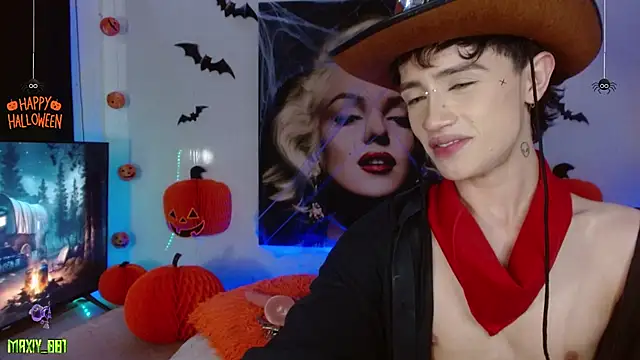 maxiy_001 live cam