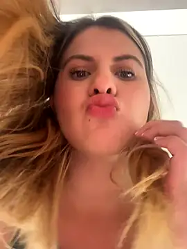 EmiilyAdams_
