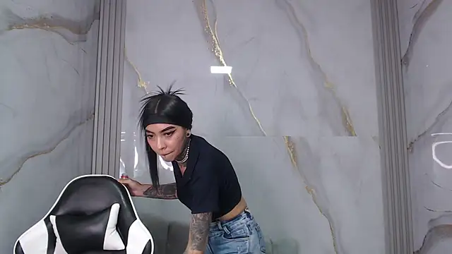 Ashley_Blum_v