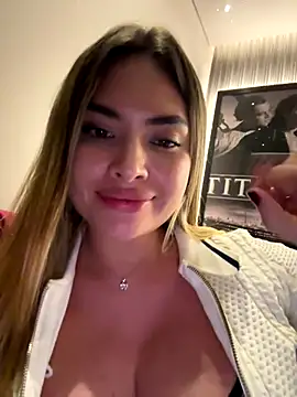 Webcam Model (AnaCarrera)  is live.Free join now!