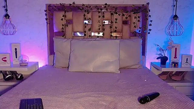  GigiVolkova chat room