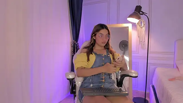 doll_isa_ - Doll_Isa_'s free webcam - UK Sex Cams