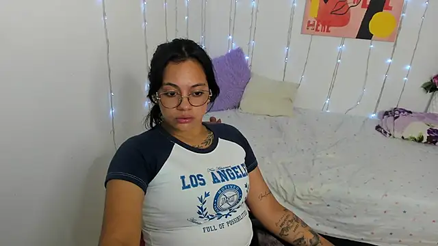 paris_blue webcam stripchat model stream image