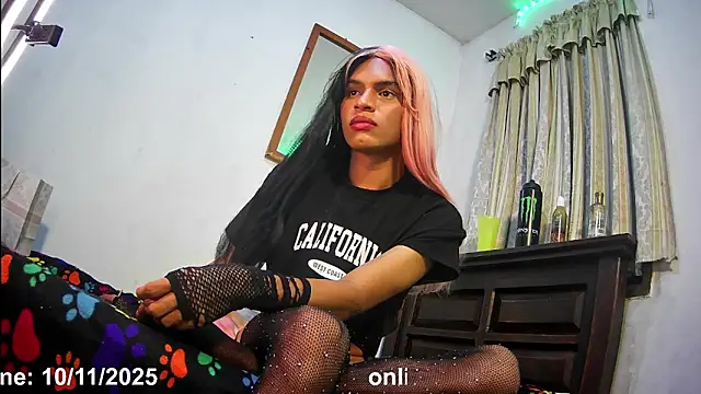 The_velvet_Sandra