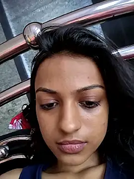 Webcam Model (Your-Kitkat)  is live.Free join now!