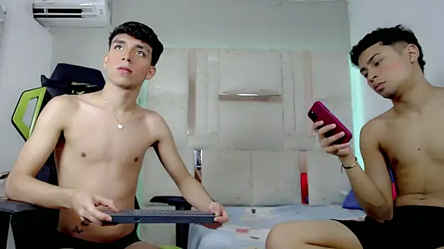 Twinks_boys_