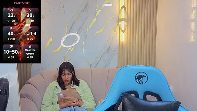 Catherine_b_ on StripChat