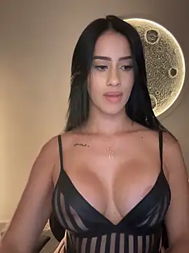 Webcam Model (SarahhSmitth1)  is live.Free join now!