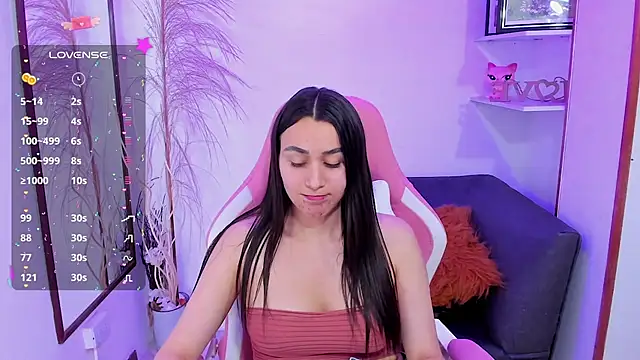 EmmaMyerss_