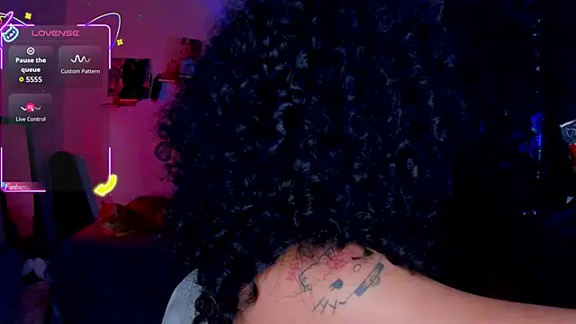 sweetvond_ - Sweetvond_'s free webcam - UK Sex Cams