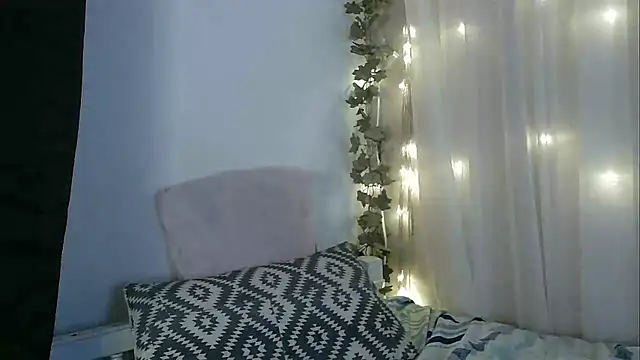 lunahototinparis18 - Lunahototinparis18's free webcam - UK Sex Cams