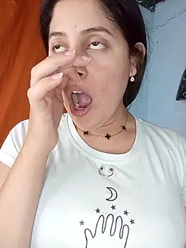 Lara_Asher