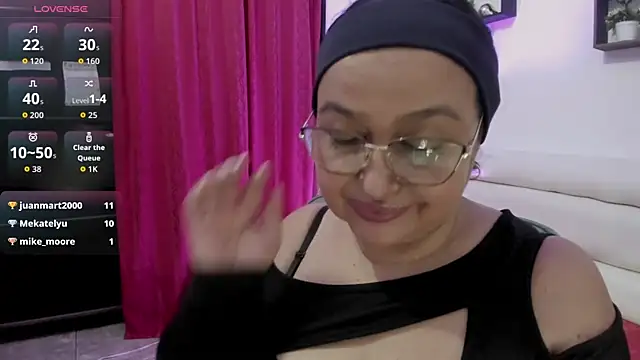 Gia_Nahomi