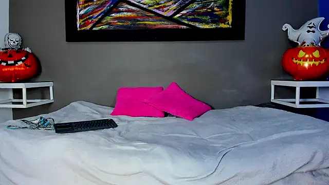 Charlotte_curvy_