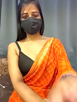 Webcam Model (Misss-julli)  is live.Free join now!