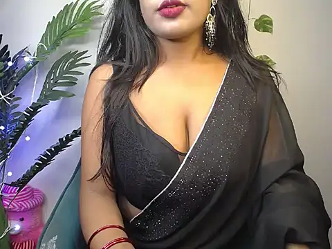 Naughtyy_stripgirl