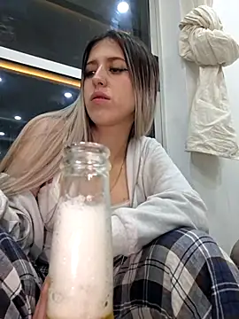 eva-2023 Live Webcam on Stripchat