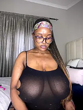 Bustygoddess32