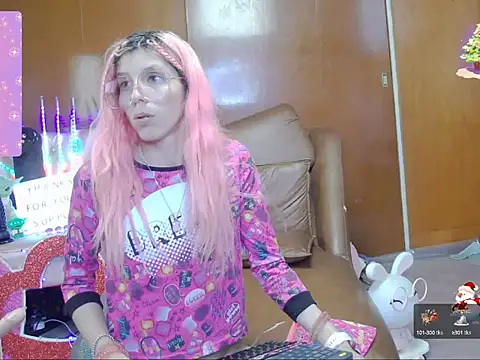 Skinygirl's Stripchat show and profile