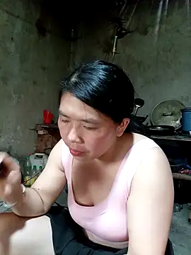  quynhkoolbae chat room