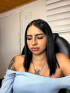Hilary_pinkk