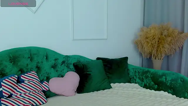 Naughty_kittyy1