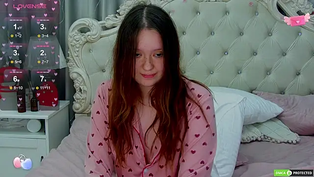MiriaamWhite