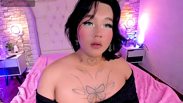 Isa_Queen_TS