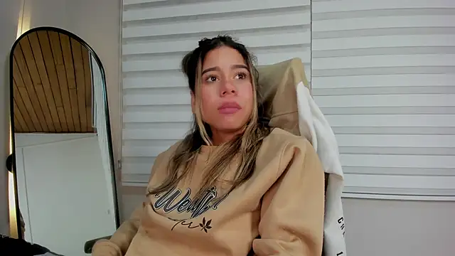 Rachell_criss