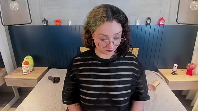 tara_black