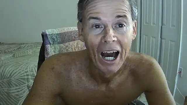 nakeedcowboi65