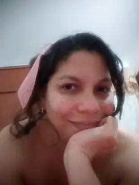 Webcam Model (Carliina_Soussa)  is live.Free join now!