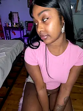 Webcam Model (Jalissaskitten)  is live.Free join now!