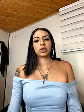 Hilary_pinkk