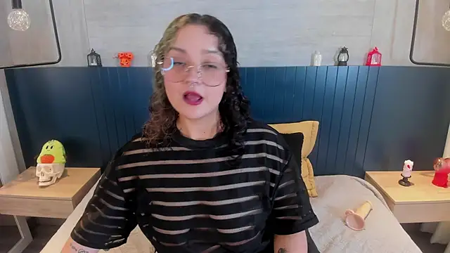 tara_black